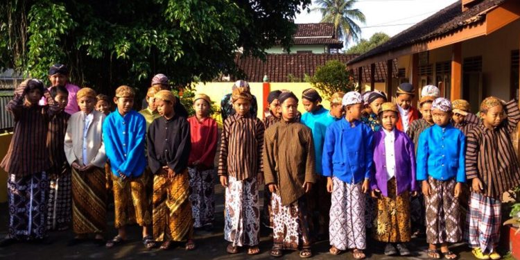 Kartini, Kebaya dan Salah Paham Makna Perjuangan Perempuan